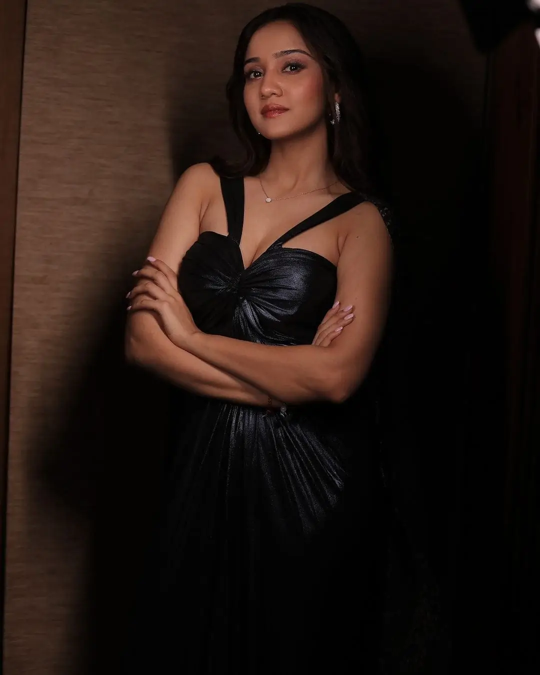 Ashi Singh Dazzles in Black Metallic Gown with Silver Earring